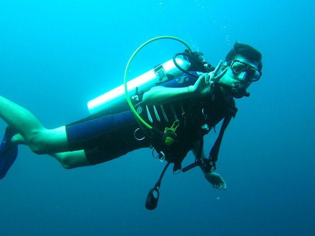scuba-diver-261577_640 Дайвинг в Ялте